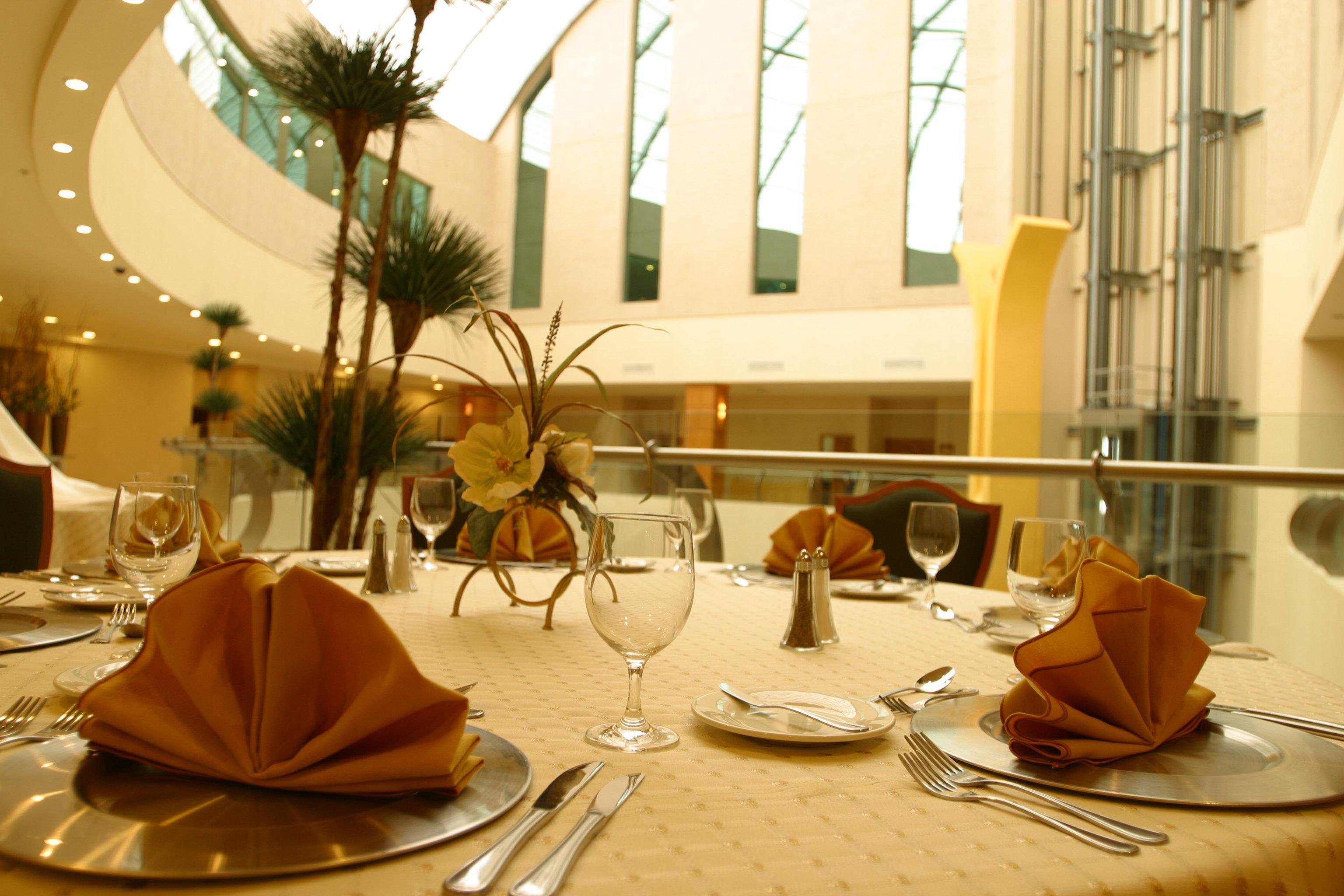 Hotel Crowne Plaza Torreon By Ihg Restaurant photo